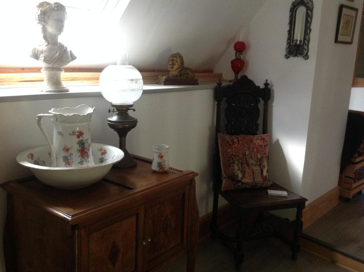 Bed and Breakfast La Ville - Les Petits Champs Buais-les-Monts Екстер'єр фото