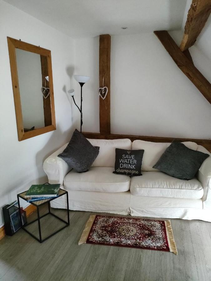 Bed and Breakfast La Ville - Les Petits Champs Buais-les-Monts Екстер'єр фото